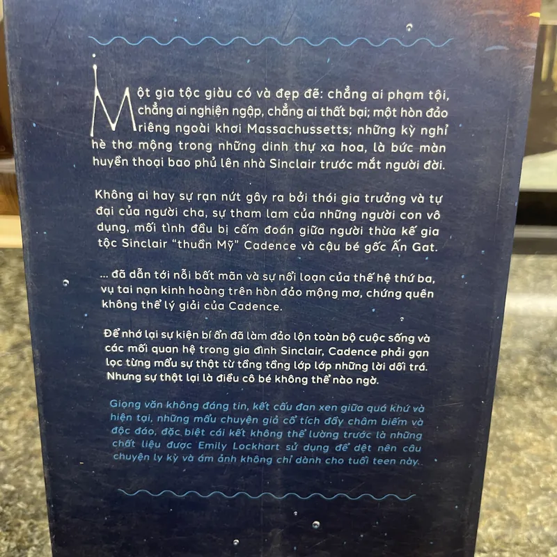 Gia tộc dối trá Emily Lockhart 720148