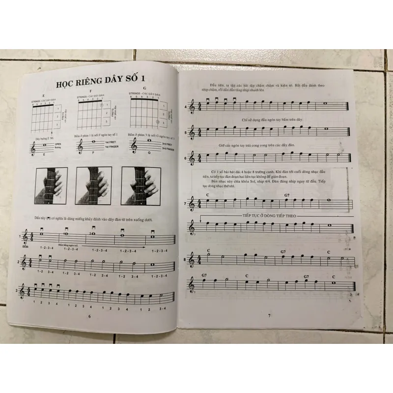Combo 2 quyển sách tự học Guitar 1061568