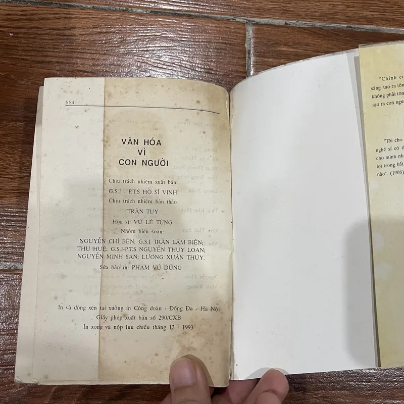 Văn Hóa Vì Con Người - Hồ Sĩ Vịnh chủ biên (8) 697234