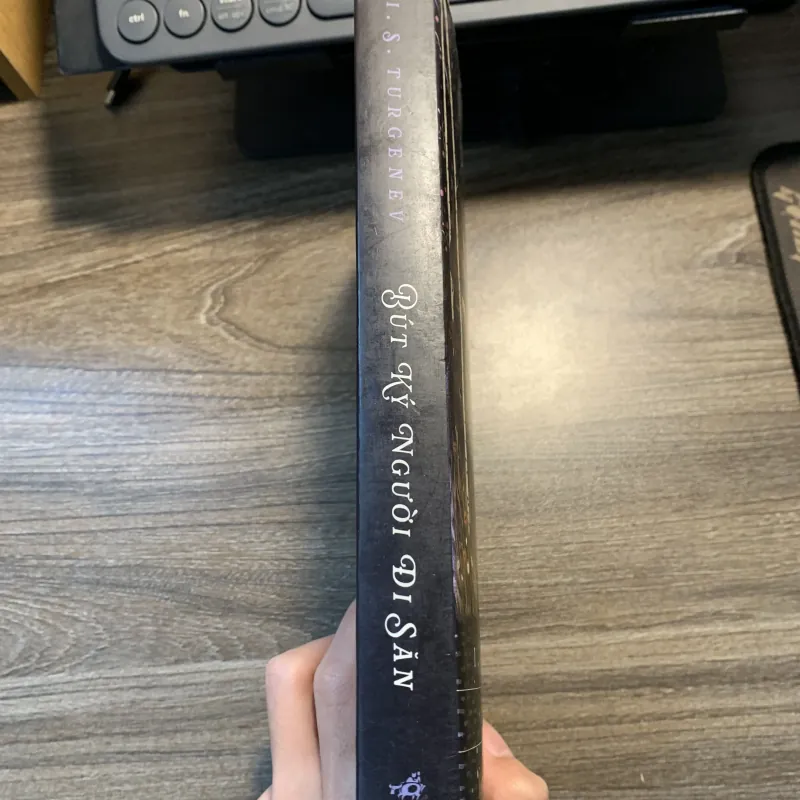 Bút ký người đi săn 928477