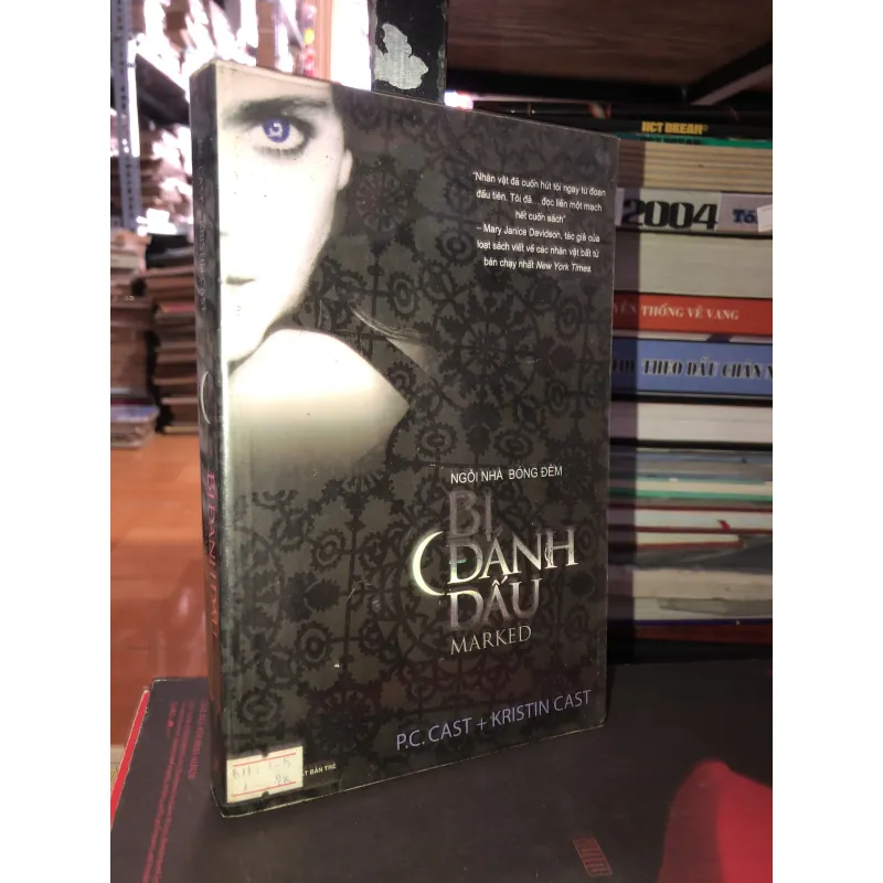 Bị đánh dấu - P.C.Cast + Kristin Cast 993331