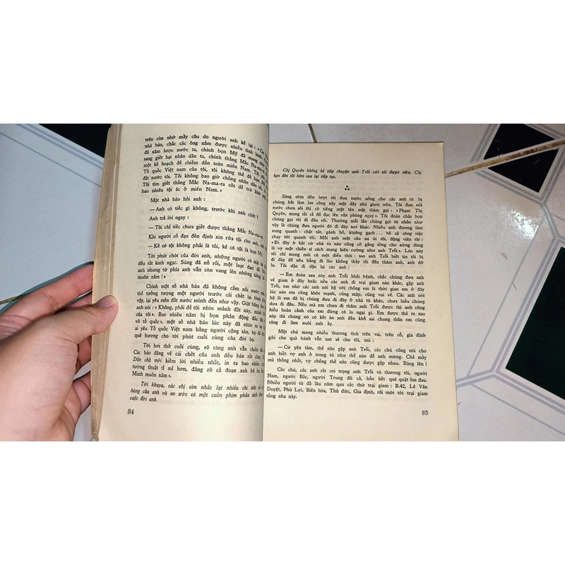 TRUYỆN KÝ CÁCH MẠNG VIỆT NAM (NXB GDGP 1974) 470346