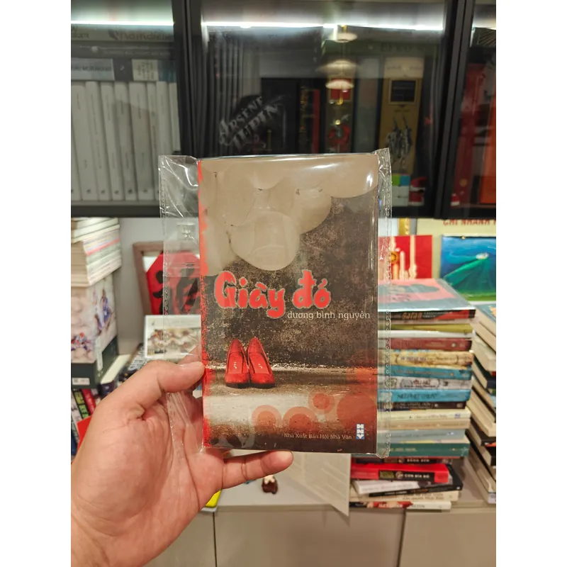 Giày đỏ - Dương Bình Nguyên 738322