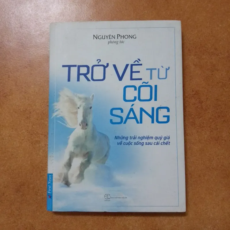 Trở về từ cõi sáng 746732