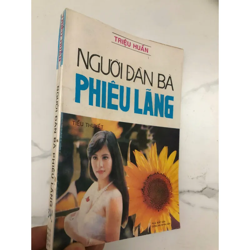 Người Đàn Bà Phiêu Lãng – Tác giả: Triệu Huấn 601022