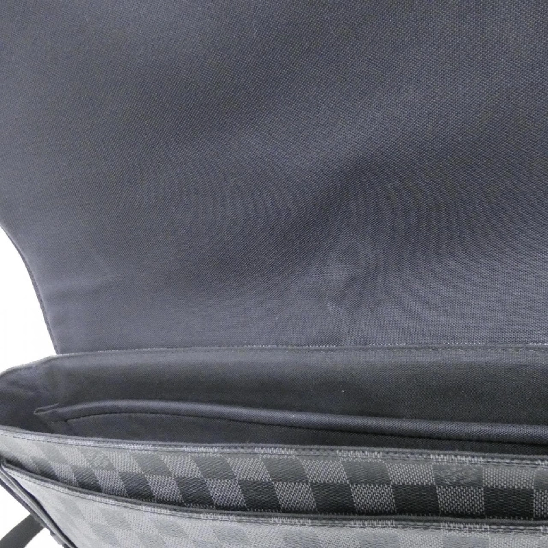 Túi xách vai Louis Vuitton Damier Graphite District GM N41271 - Hàng hiệu Chính hãng 766924