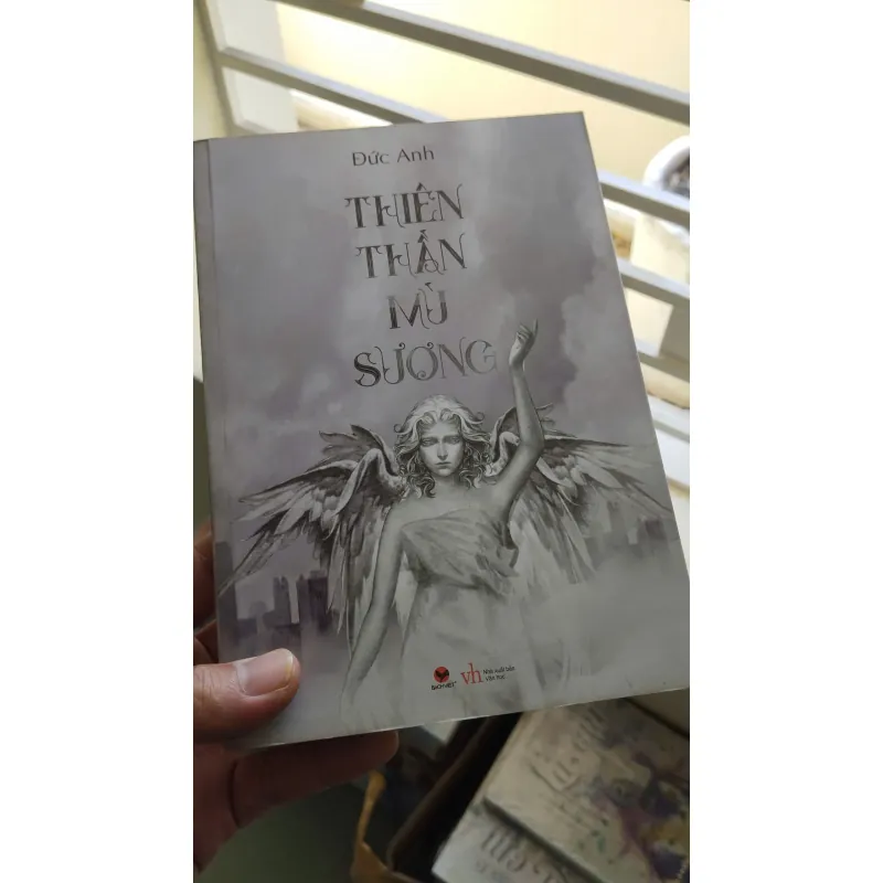 Thiên Thần Mù Sương 999927