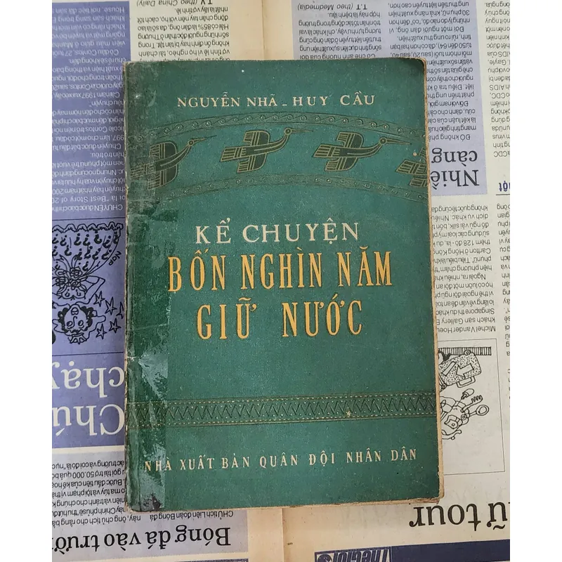 KỂ CHUYỆN BỐN NGHÌN NĂM GIỮ NƯỚC (từ thời Trần đến thời Tây Sơn)  707572