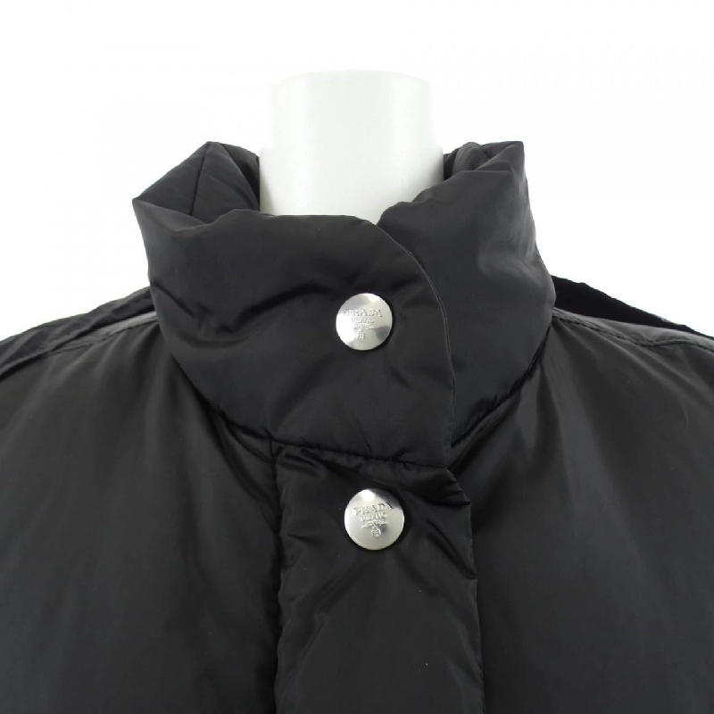 Áo khoác lông vũ PRADA với logo hình tam giác 292132 S232 1WQ9 - Hàng hiệu Chính hãng 814881