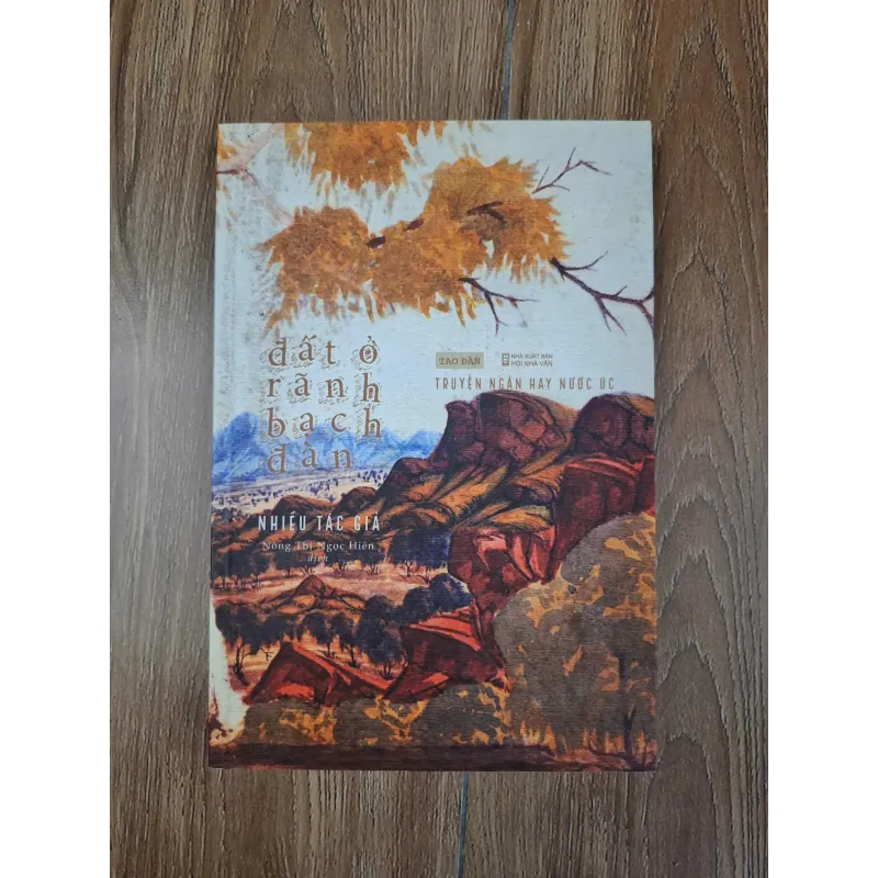 Đất ở rãnh bạch đàn - Nhiều tác giả - Tập truyện ngắn 781043