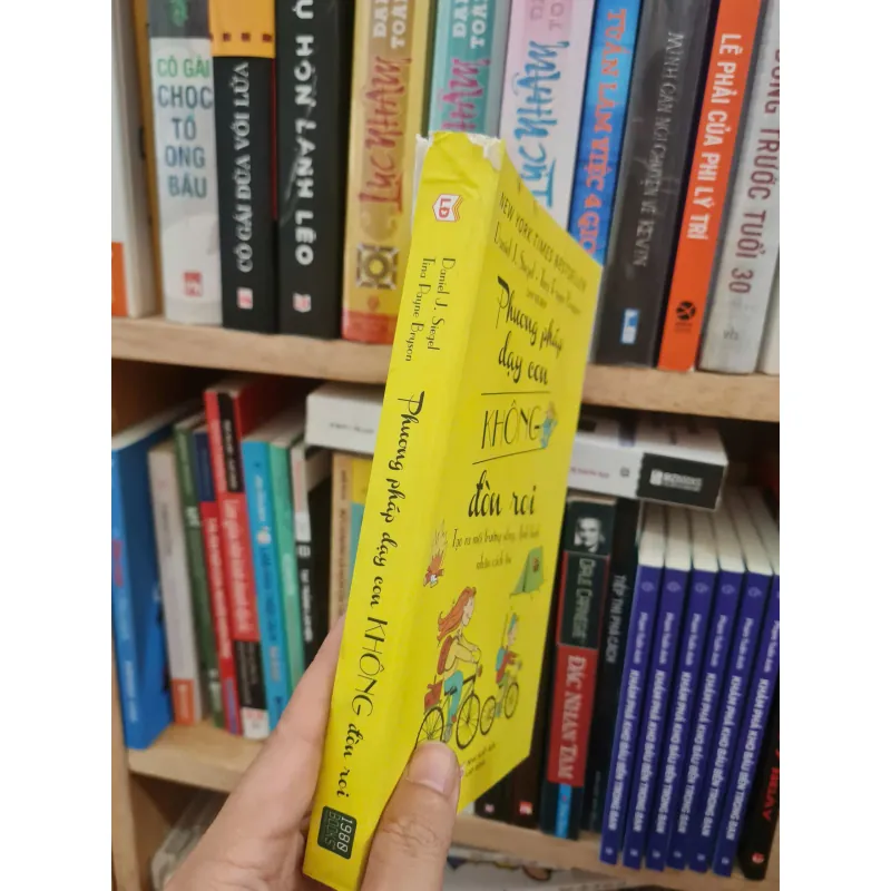 Phương Pháp Dạy Con Không Đòn Roi - Daniel J. Siegel, mới 70% (rách bìa) (TSTK) 694494