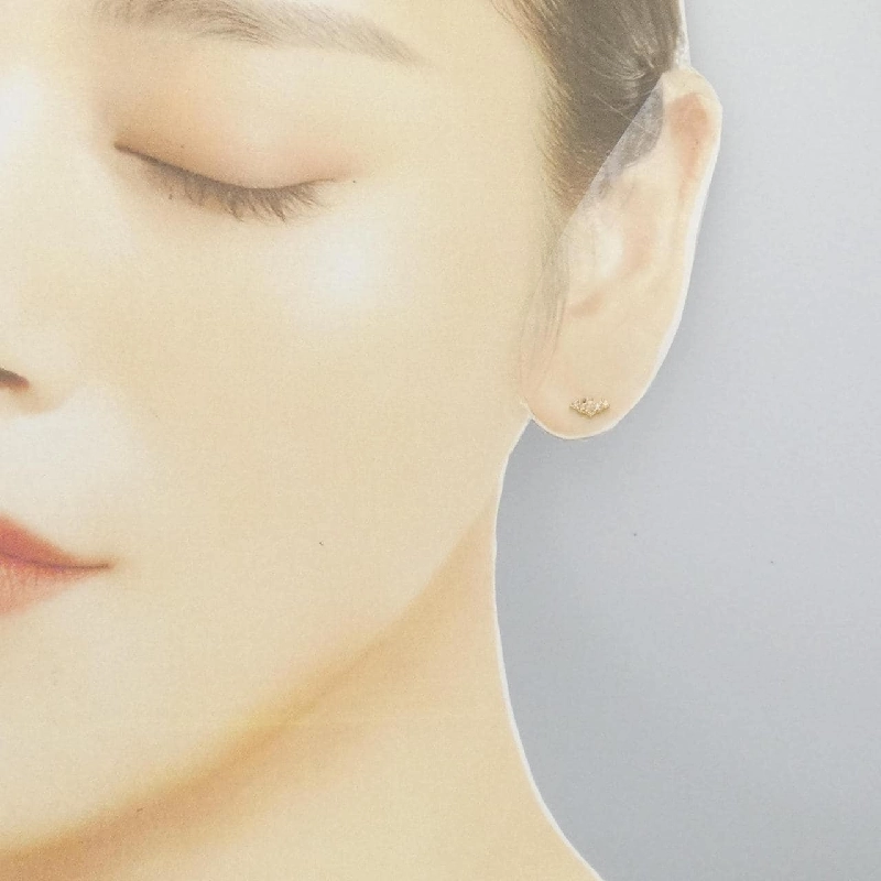 Bông tai kim cương K18YG một bên 0.02CT - Hàng hiệu Chính hãng 877422