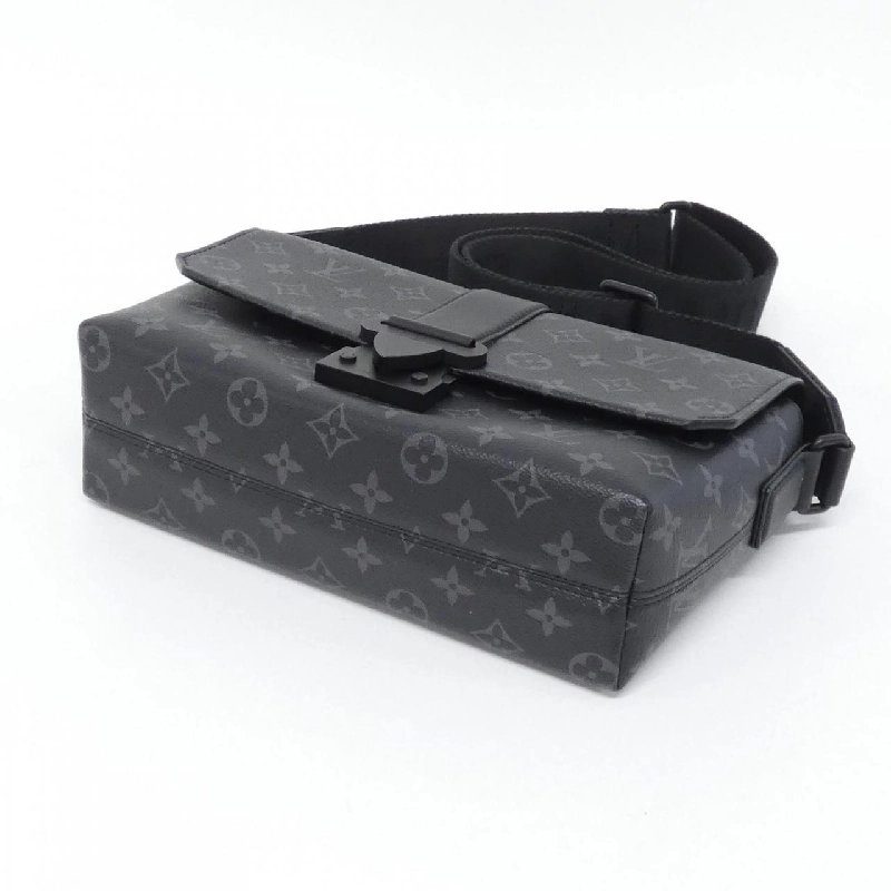 Túi đeo chéo Louis Vuitton Monogram Eclipse S-Cape Messenger M46794 - Hàng hiệu Chính hãng 803274