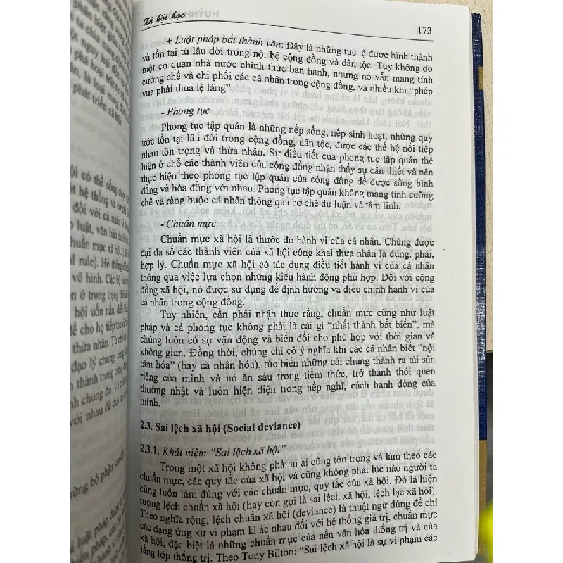 Xã hội học - Tiến sĩ Huỳnh Công Bá 704231