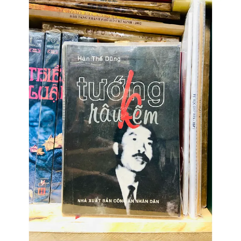 Tướng râu kẽm 556615