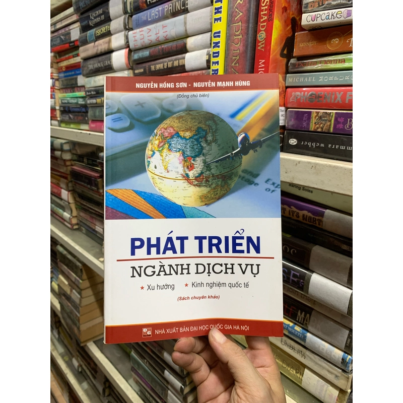 Phát triển ngành dịch vụ - sách chuyên khảo 455155