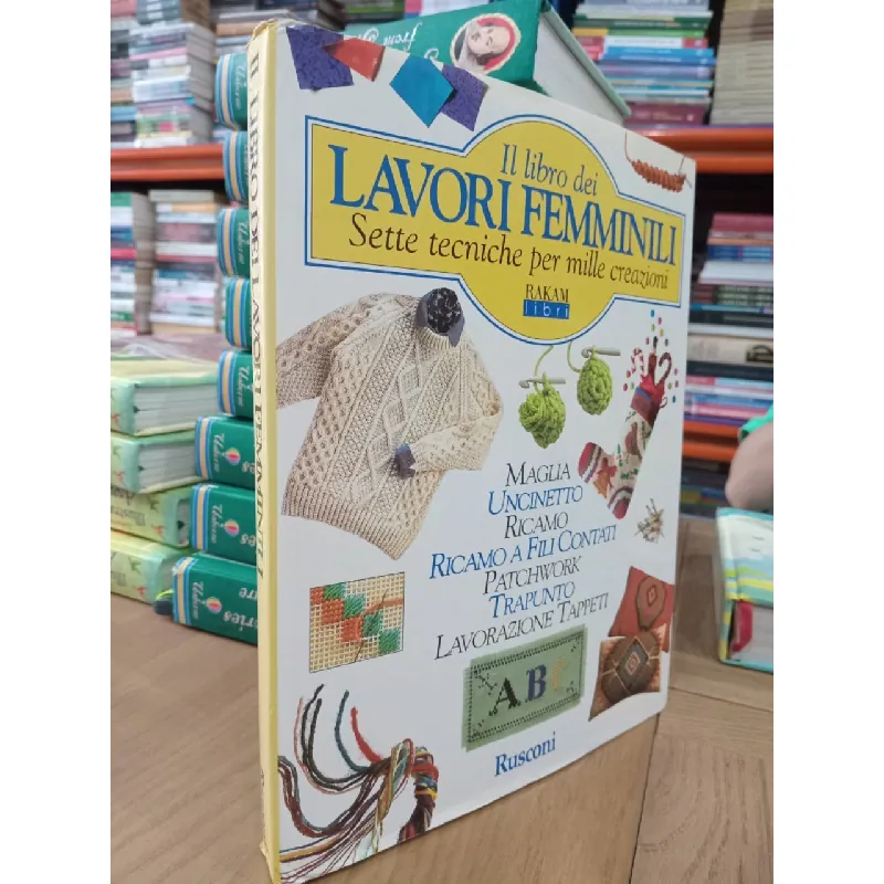 Il libro dei lavori femminili 574710