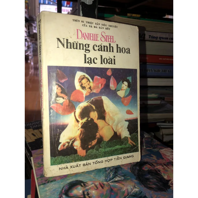 Những cánh hoa lạc loài - Danielle Steel  976178