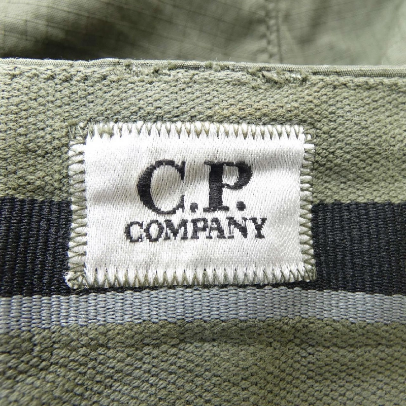 C.P COMPANY Quần short - Hàng hiệu Authentic 893005
