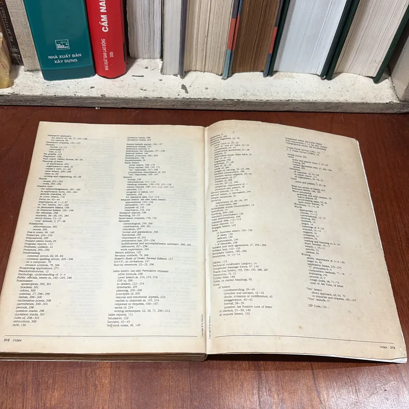 II English Book: Modern Business Correspondence - McComas 723992