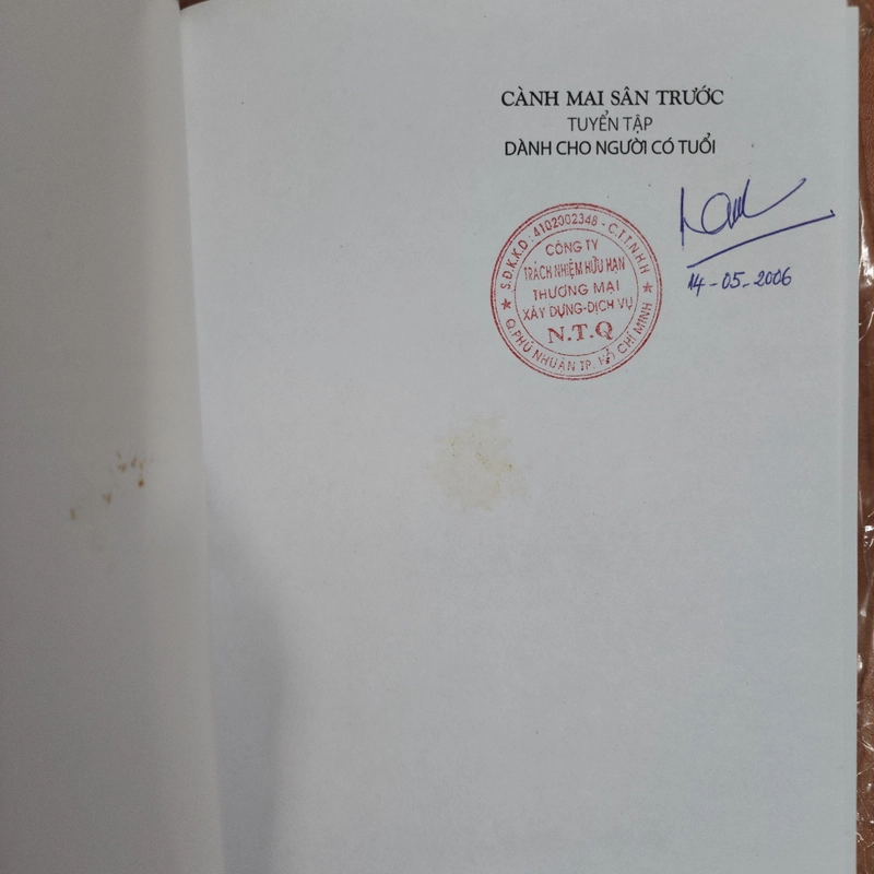 Sách Cành mai sân trước của BS Đỗ Hồng Ngọc mới 90% 531593