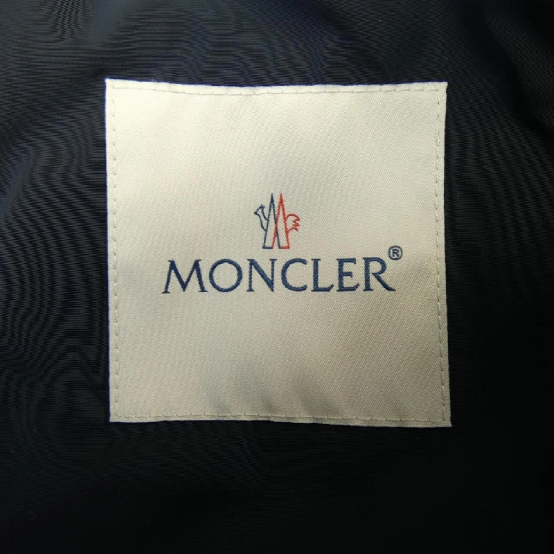 Áo khoác MONCLER OUTREMER 632766