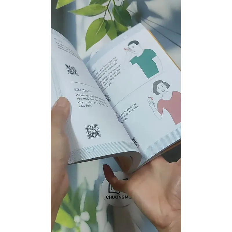 150 ký hiệu ngôn ngữ giúp cha mẹ và trẻ sơ sinh hiểu nhau - Christine Nougarolles  688559