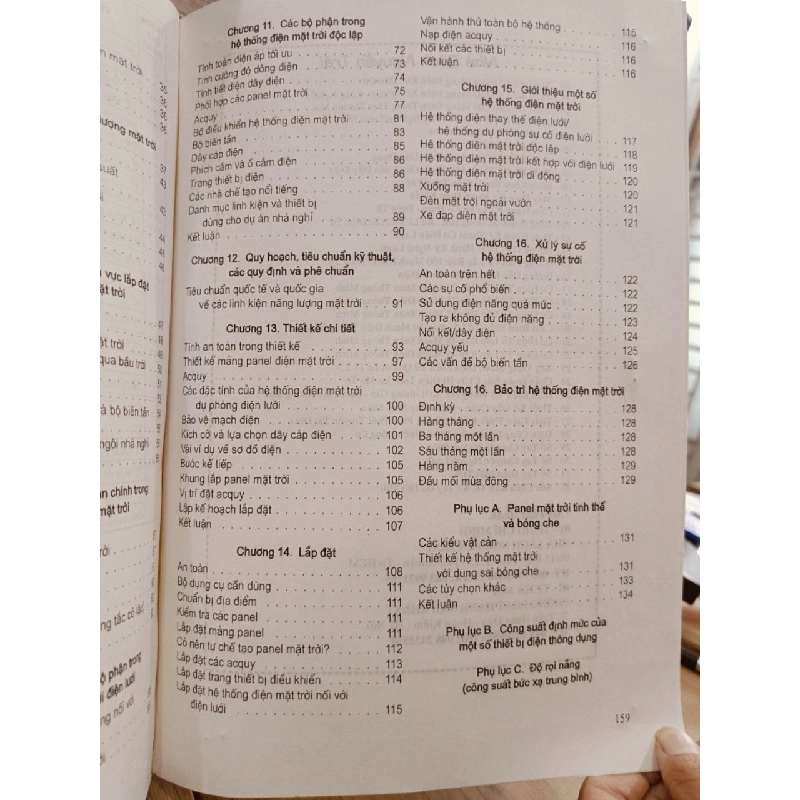 Sổ tay điện mặt trời: Hướng dẫn thiết kế lắp đặt hệ thống điện mặt trời - Nguyễn Trọng Thắng, Trần Thế San 783756