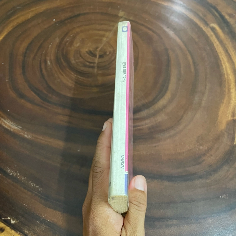 II Tựa sách: Phê Bình, Bình Luận Văn Học _ Nguyễn Trãi - Vũ Tiến Quỳnh - 1995 462525