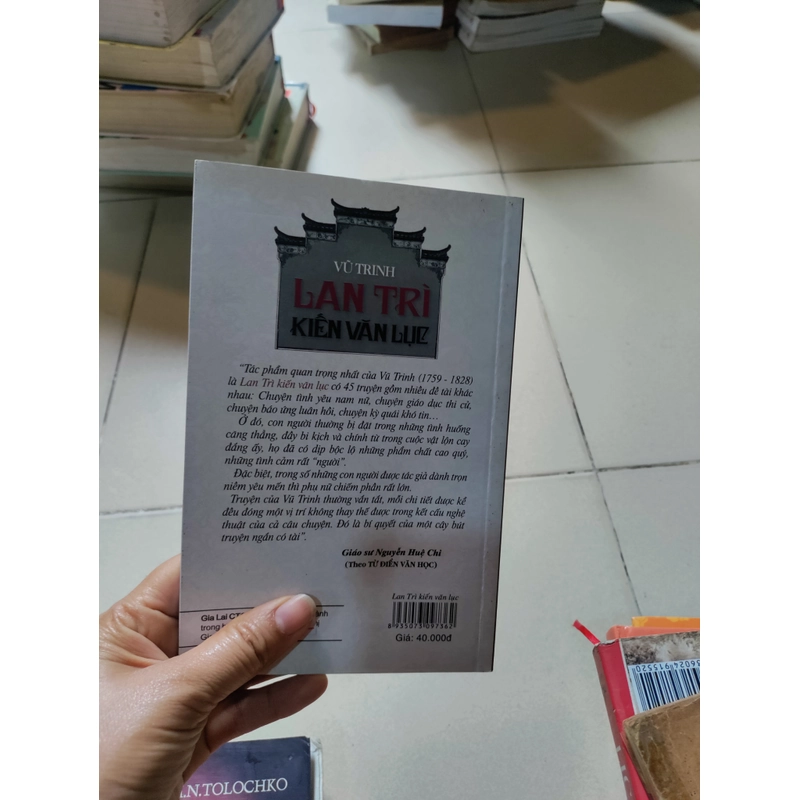 Lan Trì kiến văn lục  466585