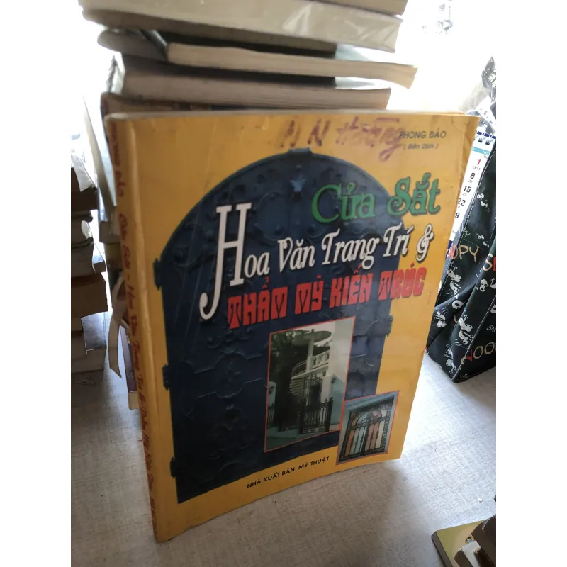 Cửa sắt - Hoa văn trang trí và thẩm mỹ kiến trúc 779572