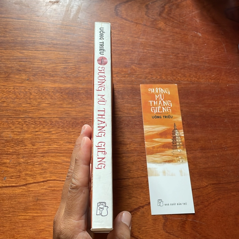 II Tiểu Thuyết Lịch Sử: Sương Mù Tháng Giêng - Uông Triều - 2015 517142