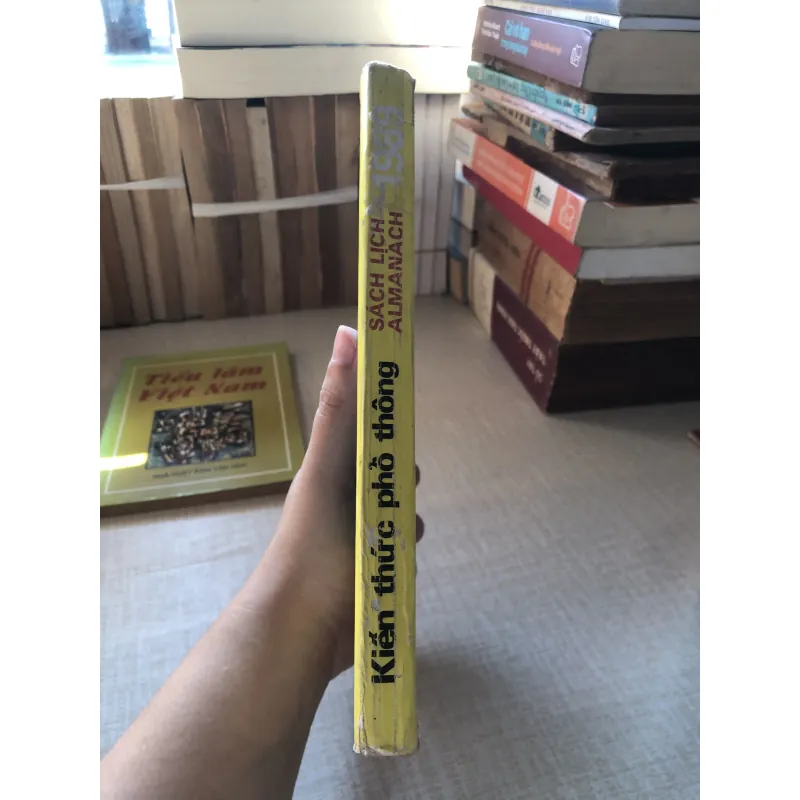 Sách lịch Kiến thức phổ thông 1989 961394