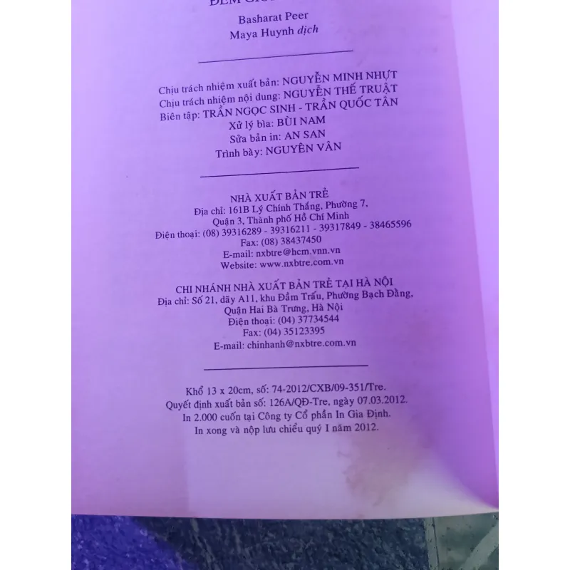 Đêm giới nghiêm - Basharat Peer 586191