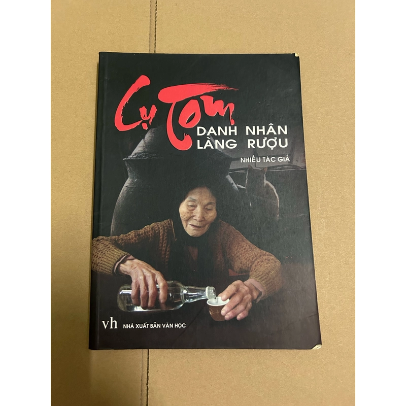 Cụ Tom danh nhân làng rượu 506623