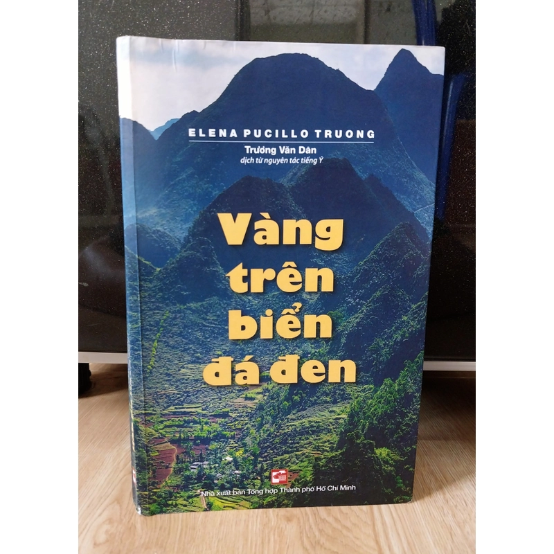 Elena Pucillo Truong - Vàng Trên Biển Đá Đen 386340