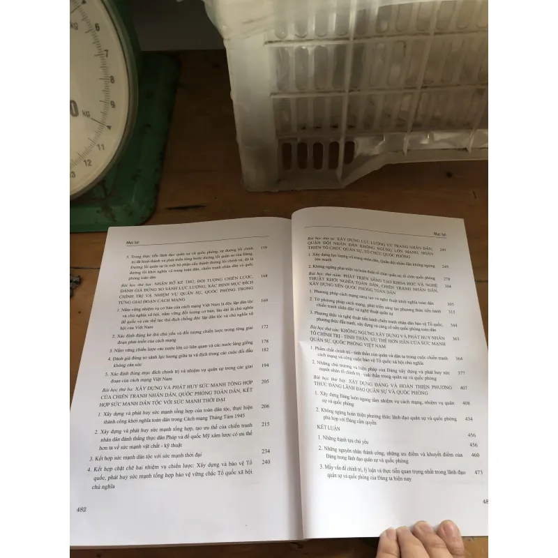 Tổng kết Đảng lãnh đạo Quân sự và Quốc phòng trong cách mạng Việt Nam 1021434