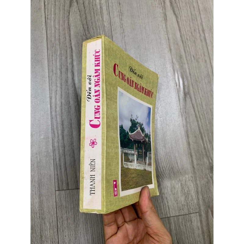 Sách đến với cung oán ngâm khúc. 999 471202