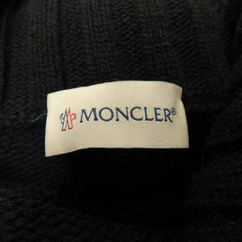 Áo khoác lông vũ MONCLER 640555