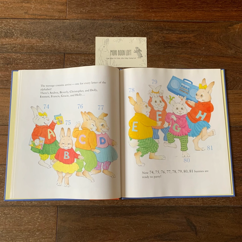 Sách tranh tiếng anh I Can Count 100 Bunnies: And So Can You!, Used, Bìa Cứng, Khổ Lớn 478731