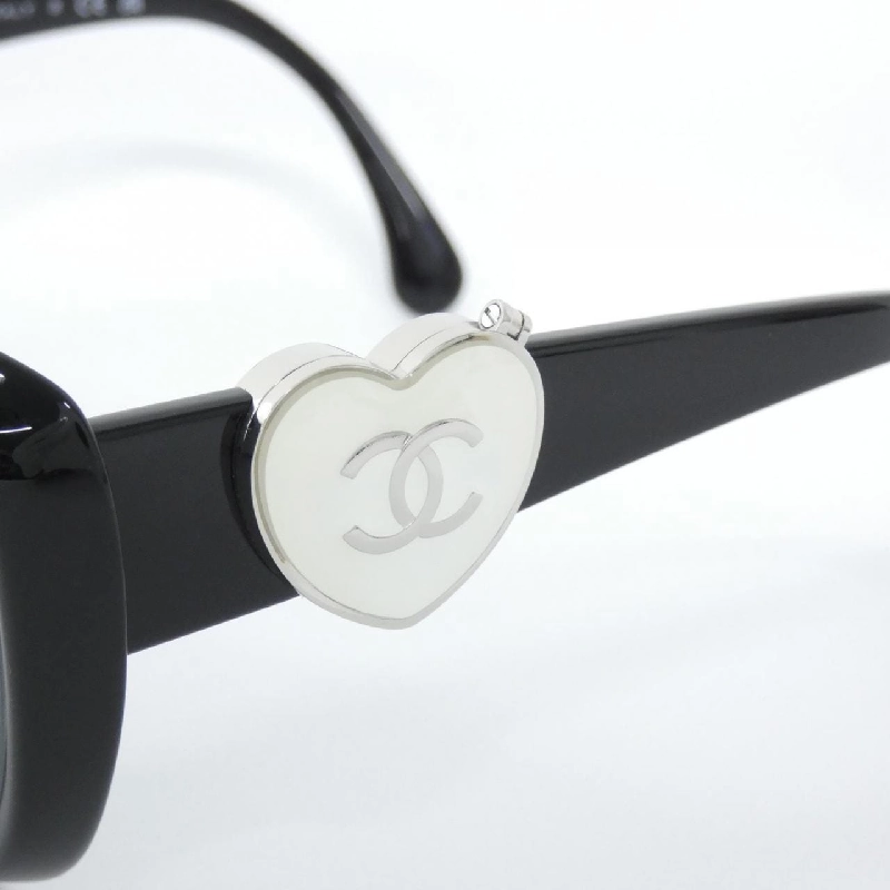 Kính mát Chanel 5517 A 624908