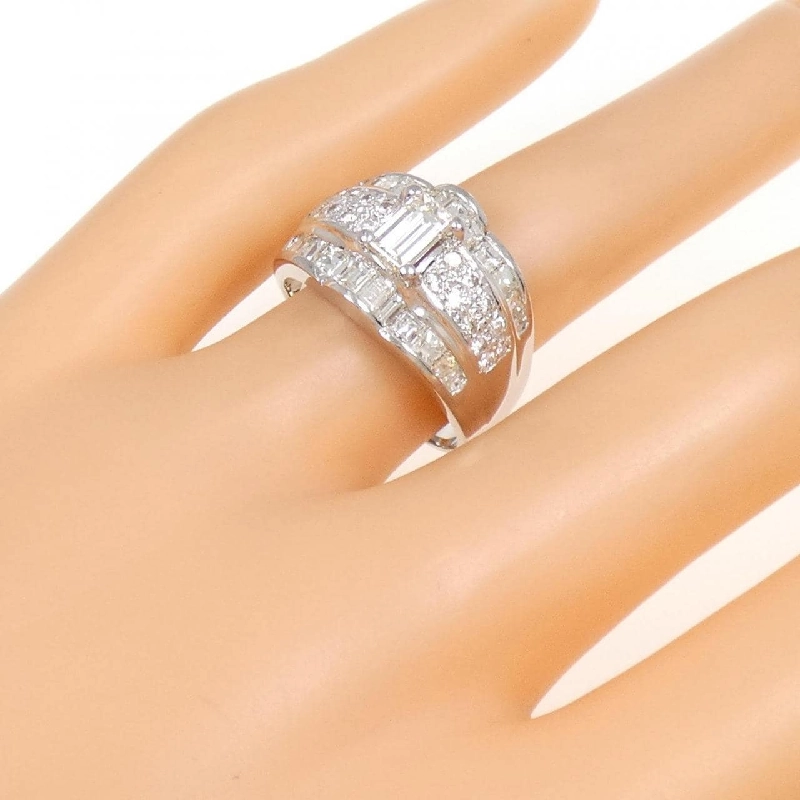 Nhẫn kim cương K18WG 0.53CT 672934