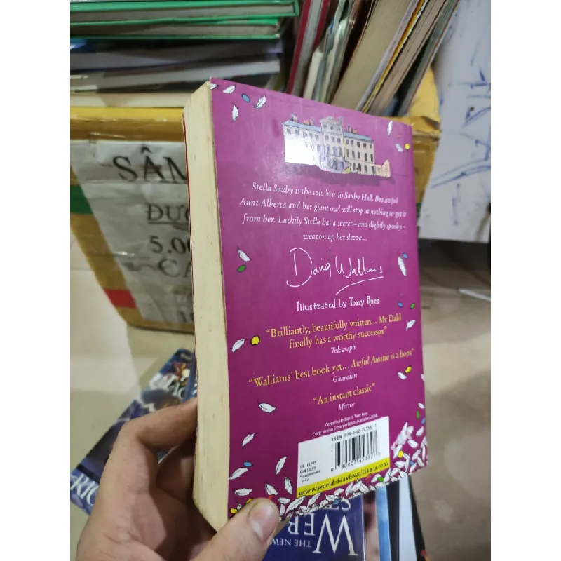 [Phiên Chợ Sách Cũ] Awful Auntie - David Walliams 2303 412384