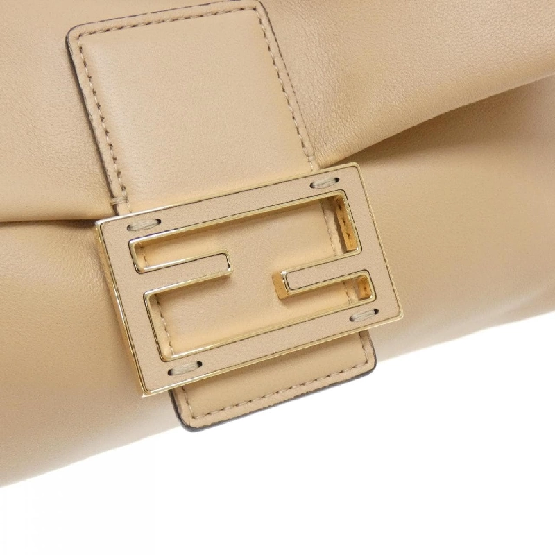 【Sản phẩm mới】Túi xách vai Fendi Mamma Baguette Medium 8BR833 AQ0D 609262