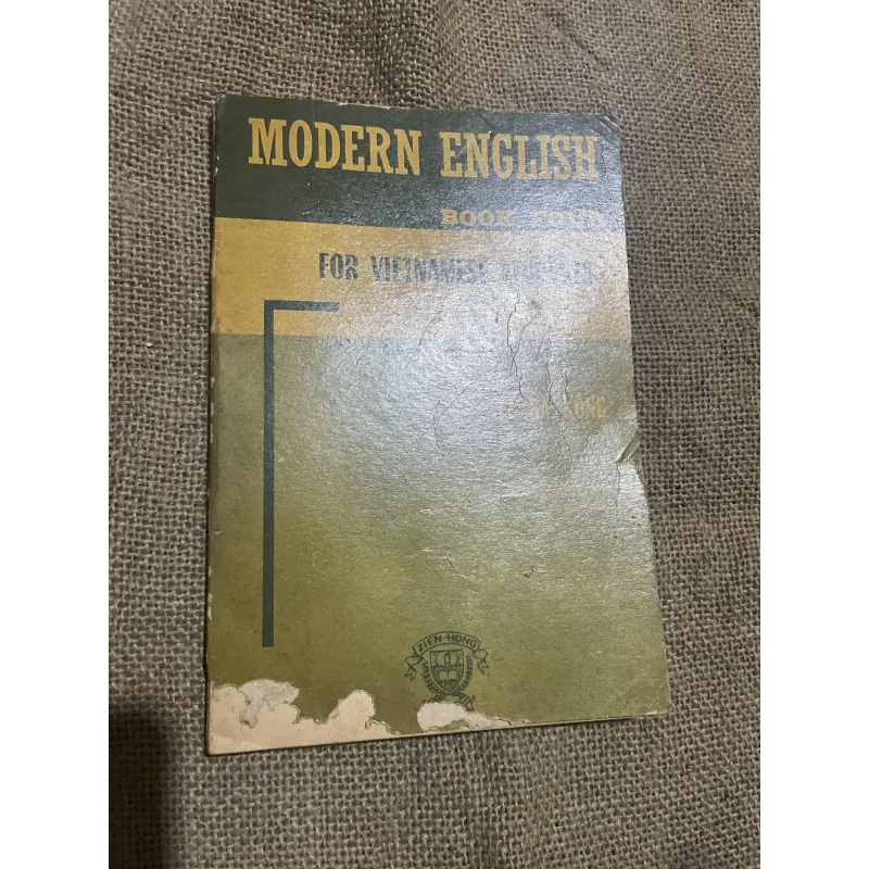 MODERN ENGLISH BOOK FOUR - for Vietnamese Students - LÊ BÁ KÔNG 747344