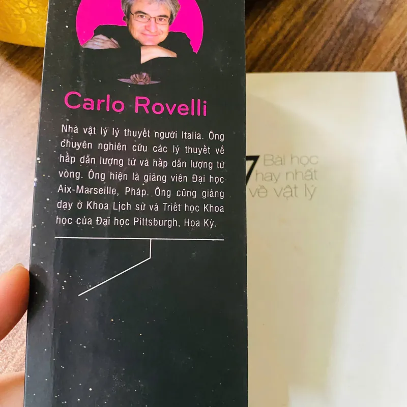 7 Bài học hay nhất về Vật lý
- Carlo Rovelli#HATRA 934126