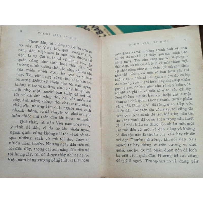 NGƯỜI VIỆT KỲ DIỆU - A . PAZZI 129585