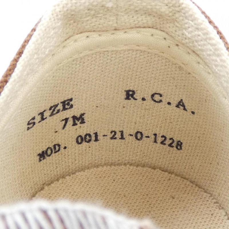 R.C.A. Giày thể thao - Hàng hiệu Authentic 903933