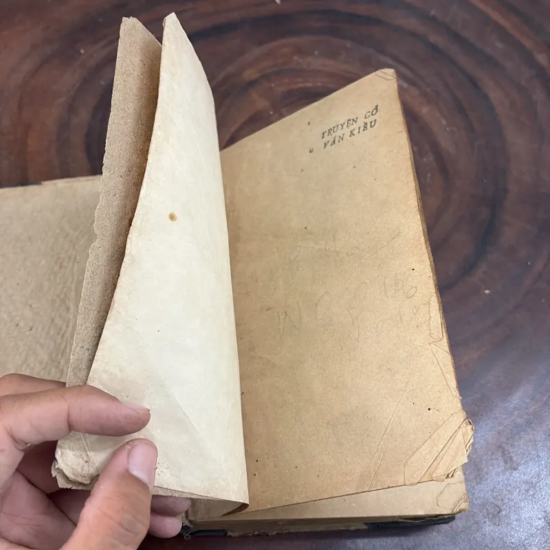 [Bị Mất Một Tờ] - II Sưu Tầm: Truyện Cổ Vân Kiều - Mai Văn Tấn - 1985 1008479