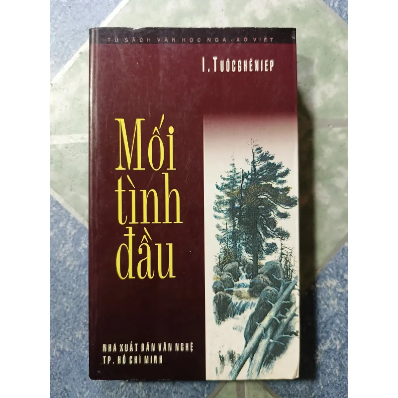 Tủ sách văn học Nga - Xô Viết 993606